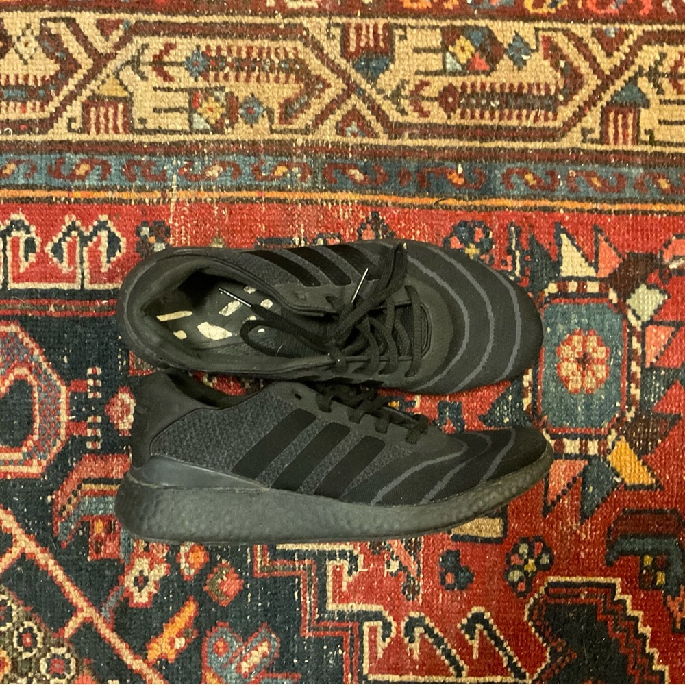 Mens adidas boost running sneaker size 9